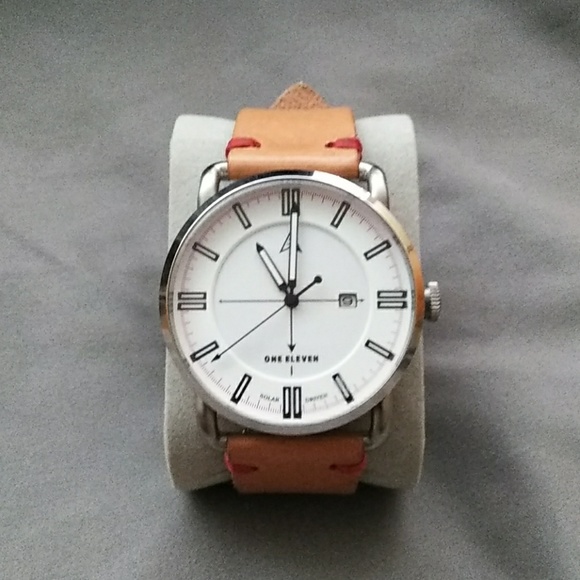 Watch - Picture 1 of 2